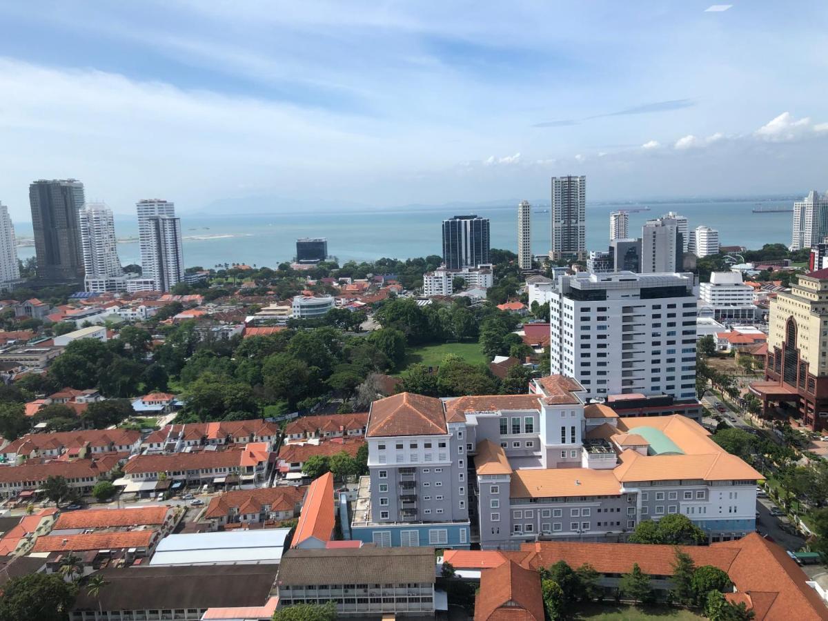 Tropicana 218 Macalister Netflix Unit By Blue Sky Holidays George Town Exterior photo