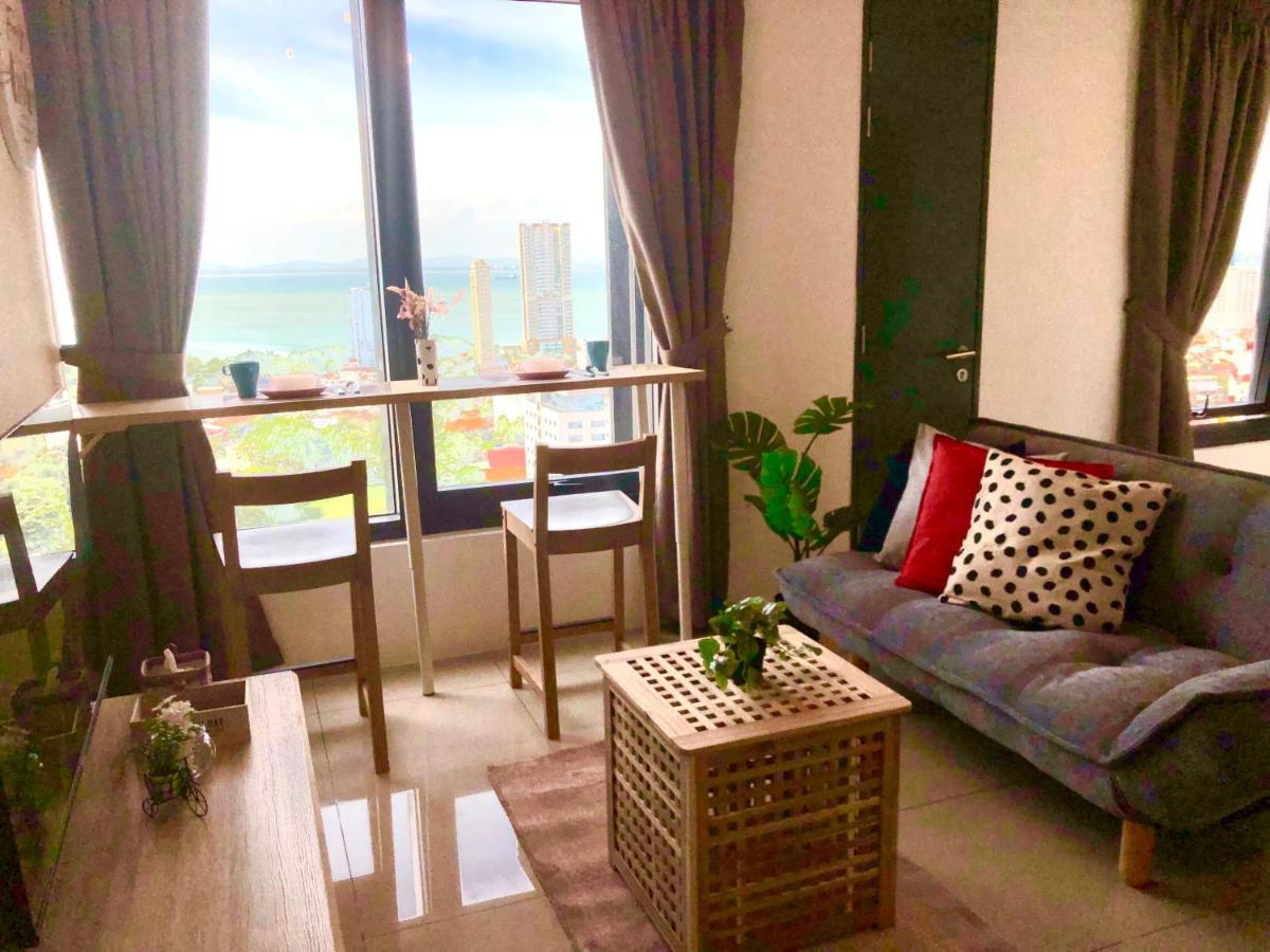 Tropicana 218 Macalister Netflix Unit By Blue Sky Holidays George Town Exterior photo