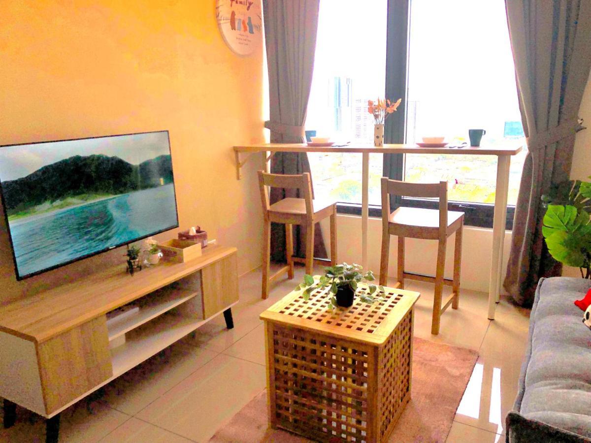 Tropicana 218 Macalister Netflix Unit By Blue Sky Holidays George Town Exterior photo