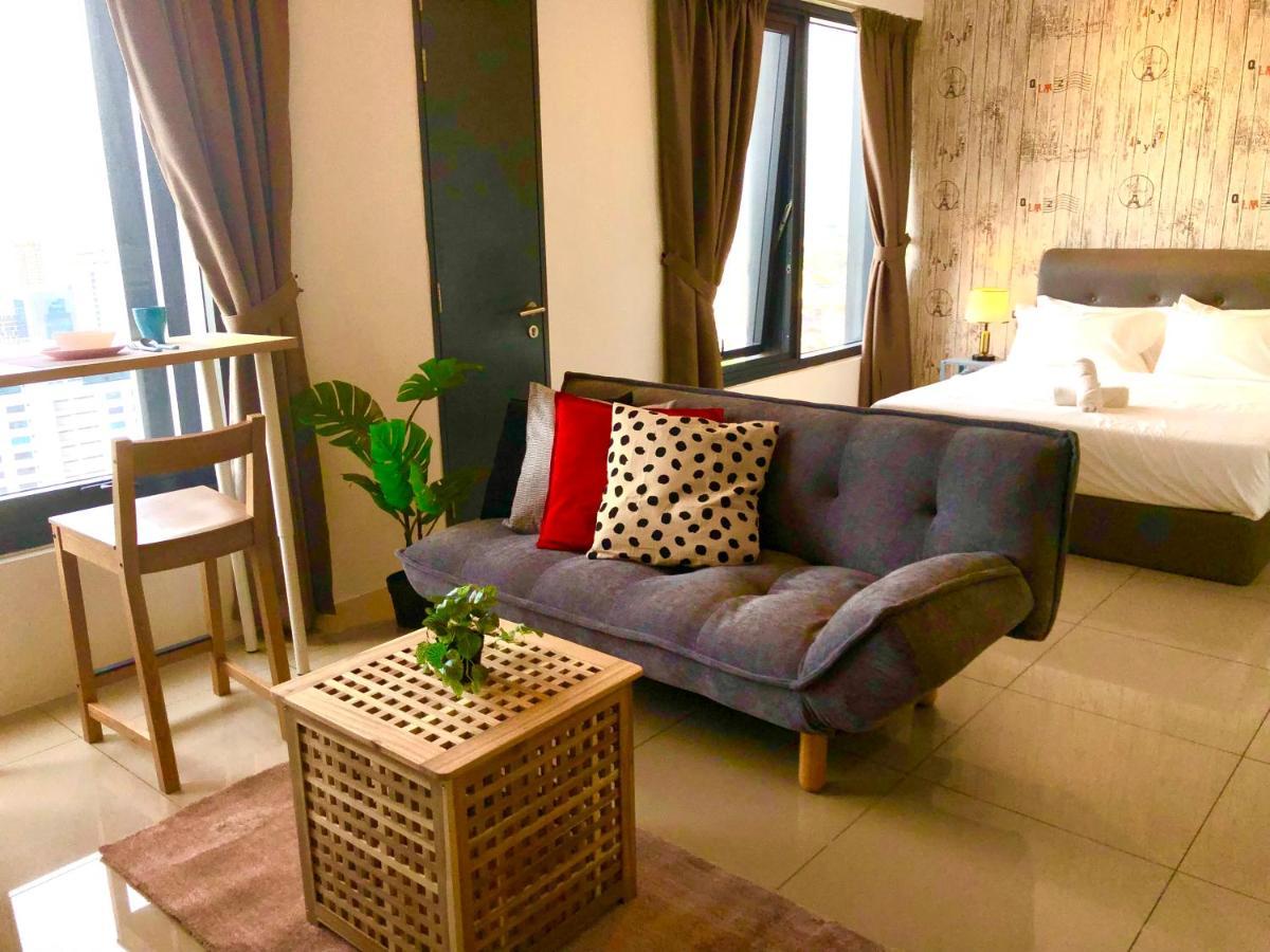 Tropicana 218 Macalister Netflix Unit By Blue Sky Holidays George Town Exterior photo