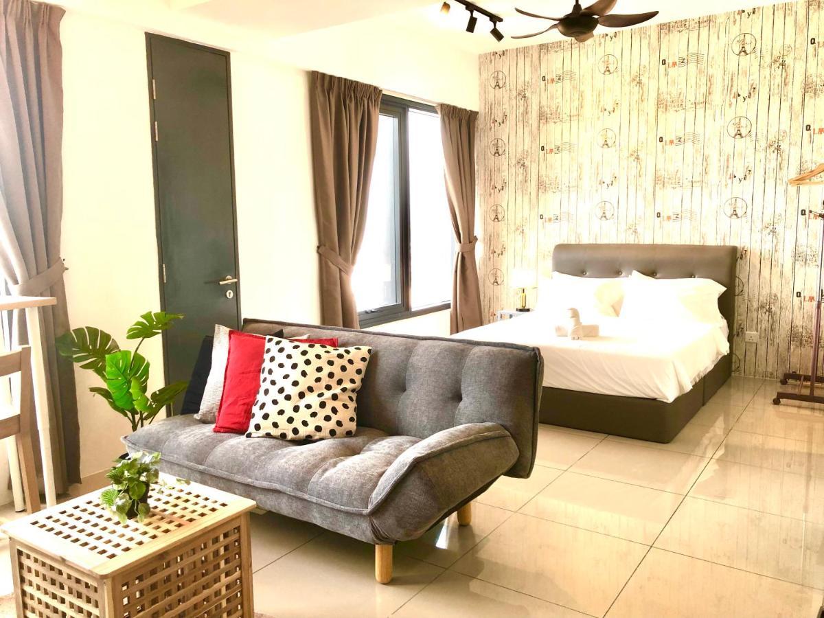 Tropicana 218 Macalister Netflix Unit By Blue Sky Holidays George Town Exterior photo