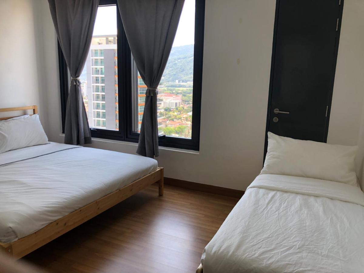 Tropicana 218 Macalister Netflix Unit By Blue Sky Holidays George Town Exterior photo