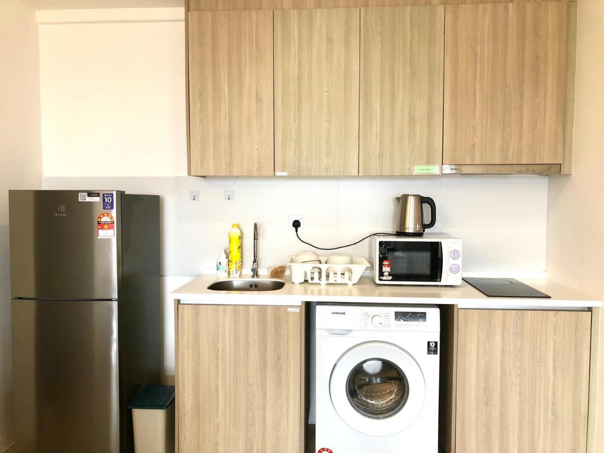 Tropicana 218 Macalister Netflix Unit By Blue Sky Holidays George Town Exterior photo